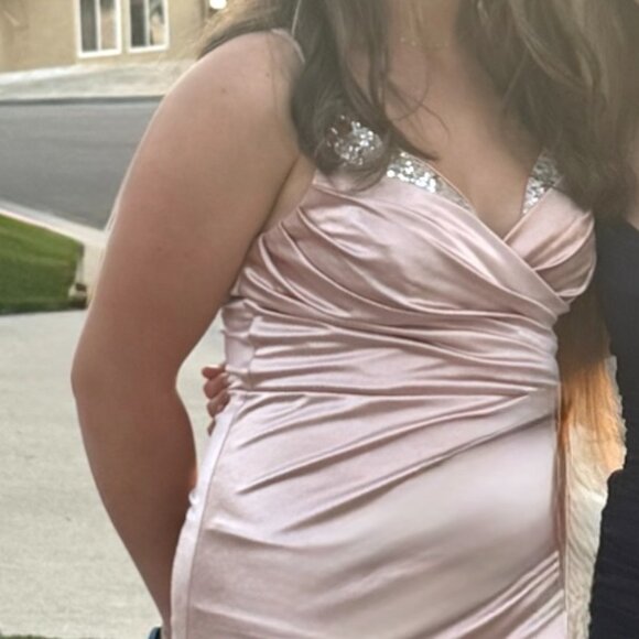 GORGEOUS PEACH PROM DRESS - Picture 4 of 5